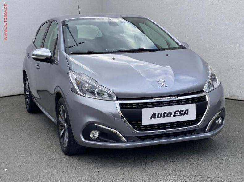 Peugeot 208 - hlavní foto