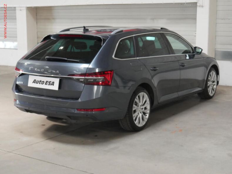 Škoda Superb - hlavní fotka