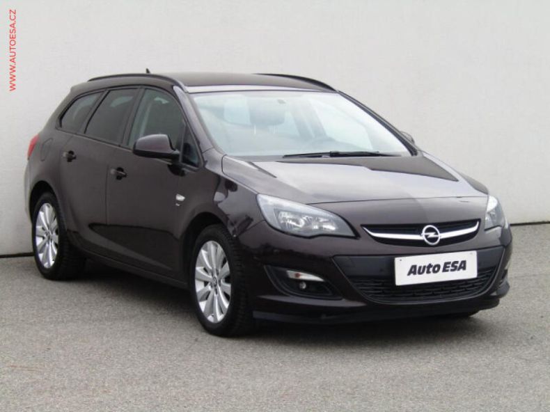 Opel Astra - hlavní foto