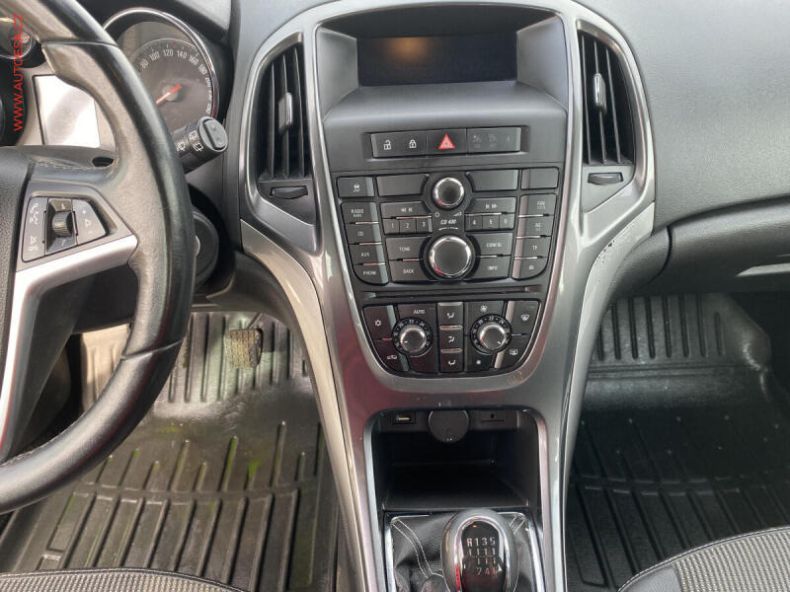 Opel Astra - hlavní fotka