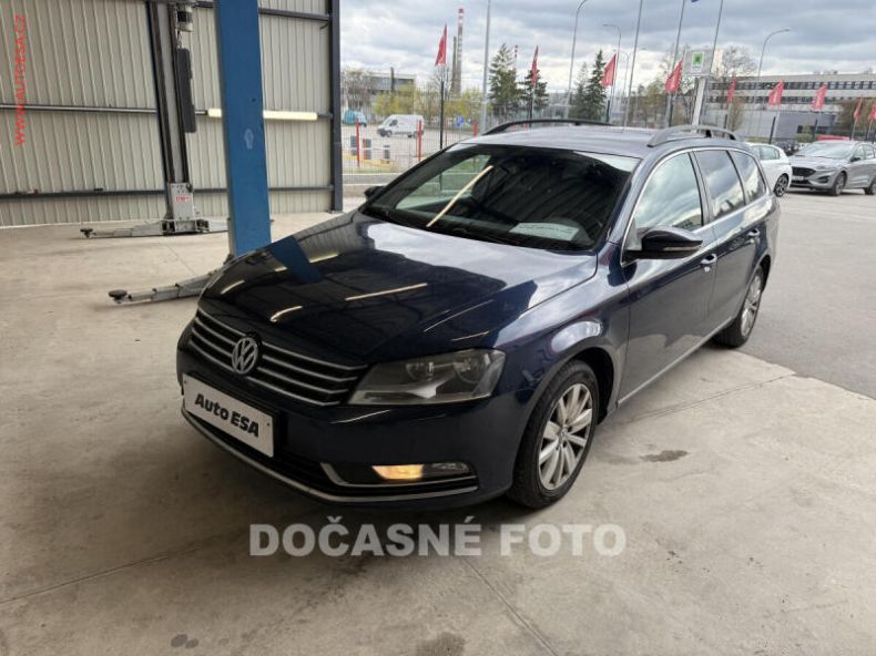 Volkswagen Passat - hlavní fotka inzerátu