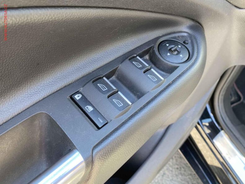 Ford Kuga - hlavní fotka