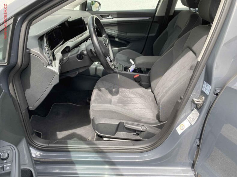 Volkswagen Golf - hlavní fotka