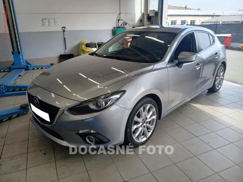 Mazda 3 - hlavní fotka inzerátu