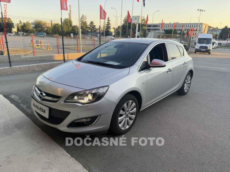 Opel Astra - hlavní fotka inzerátu