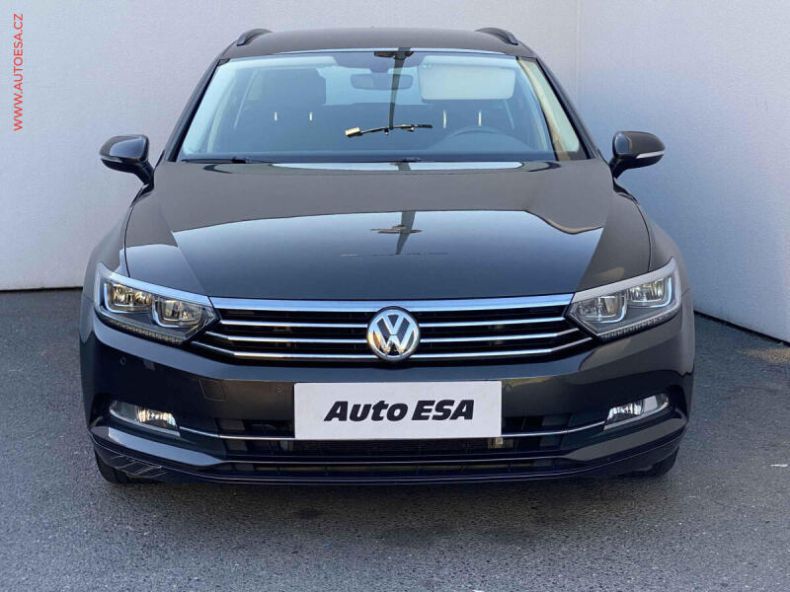 Volkswagen Passat - hlavní fotka