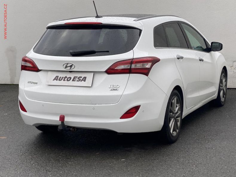 Hyundai i30 - hlavní fotka
