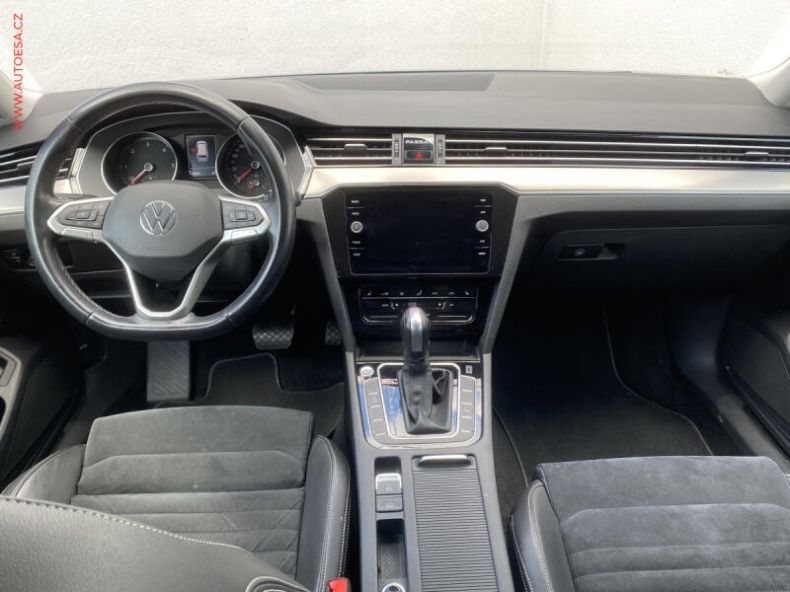 Volkswagen Passat - hlavní fotka