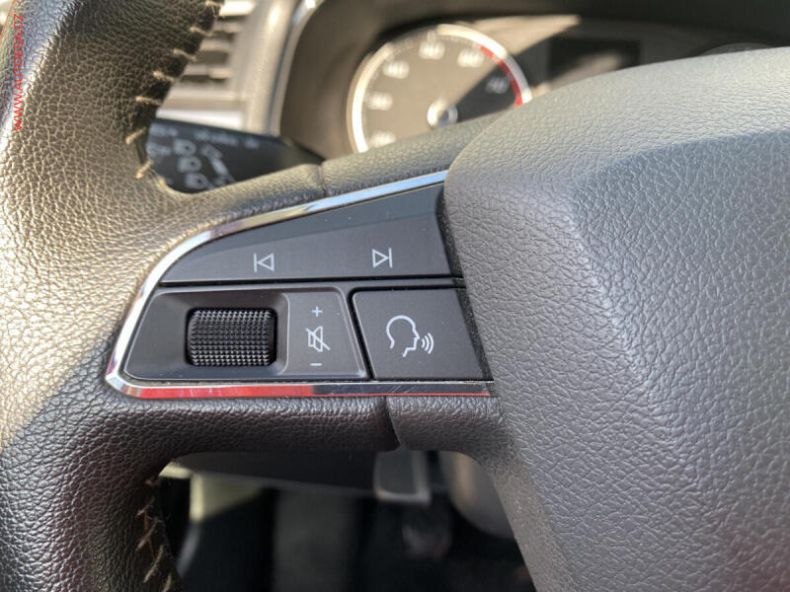 Seat Arona - hlavní fotka