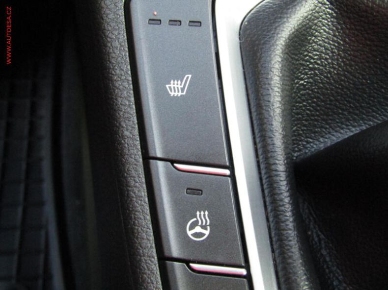 Hyundai i30 - hlavní fotka