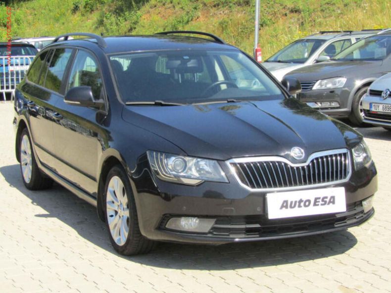 Škoda Superb - hlavní foto