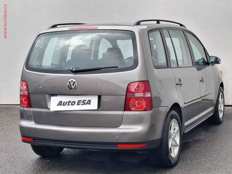 Volkswagen Touran - hlavní fotka