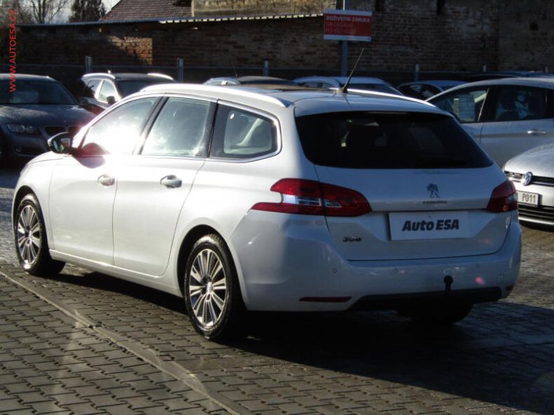 Peugeot 308 - hlavní fotka