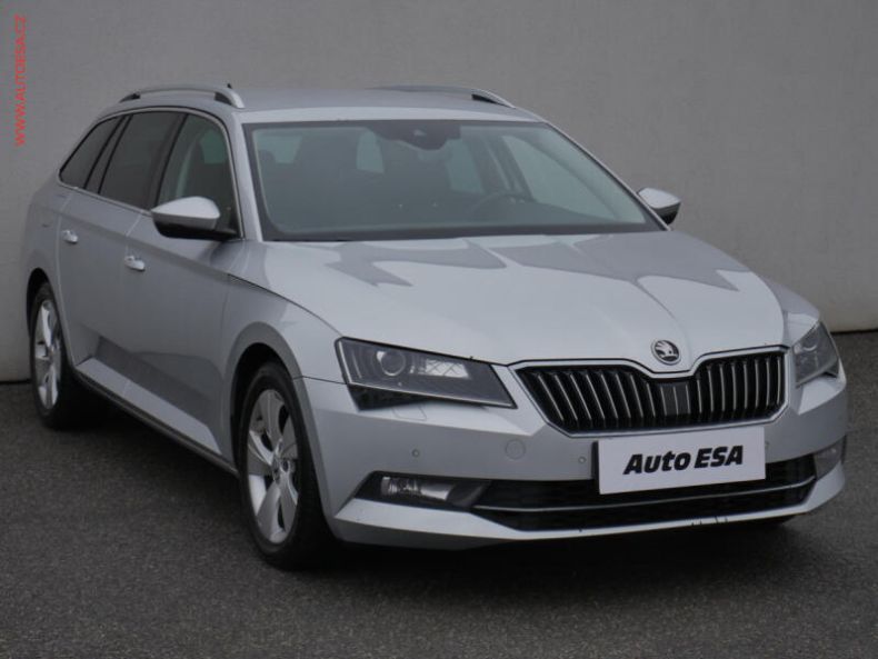 Škoda Superb - hlavní foto