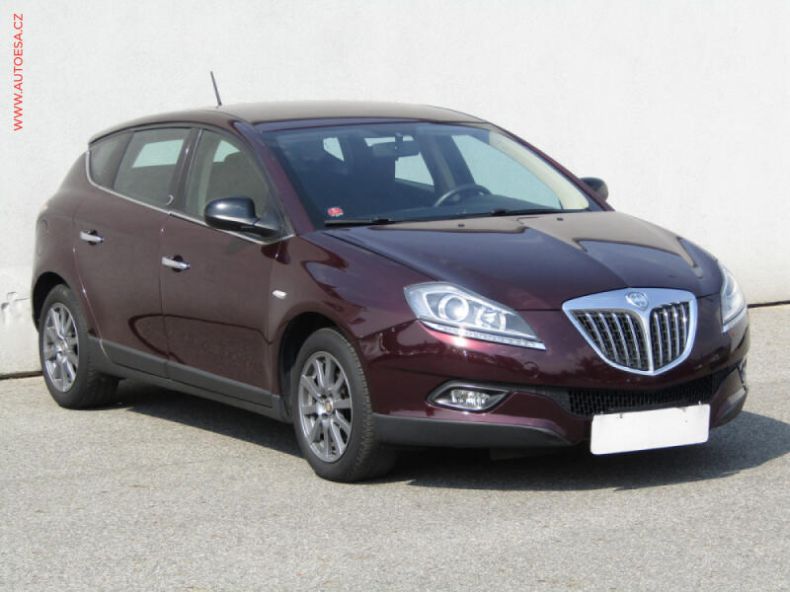 Lancia Delta - hlavní fotka