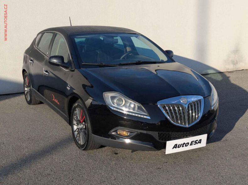 Lancia Delta - hlavní foto
