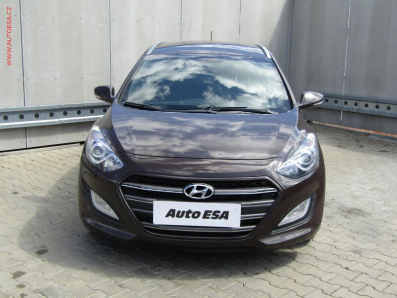 Hyundai i30 - hlavní fotka