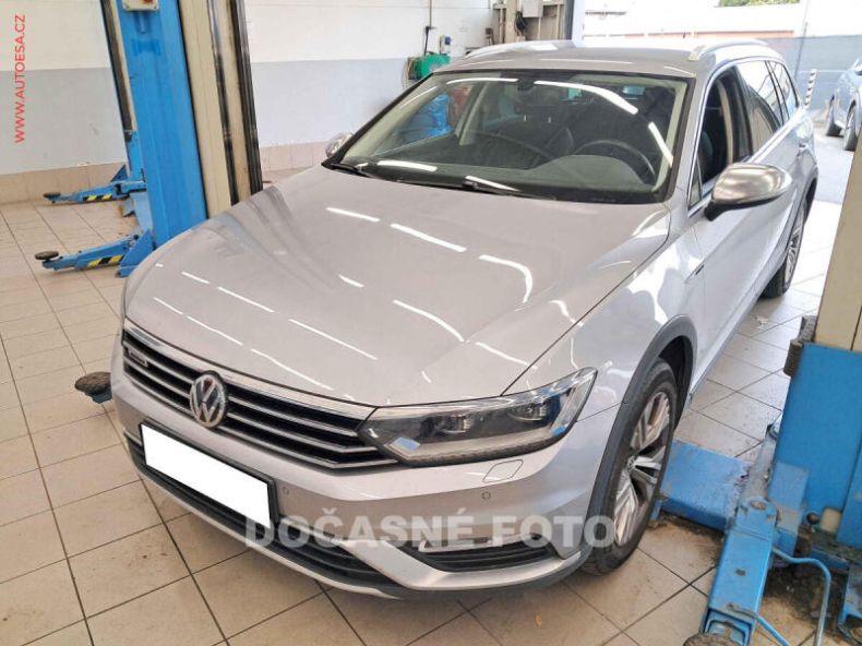 Volkswagen Passat - hlavní foto