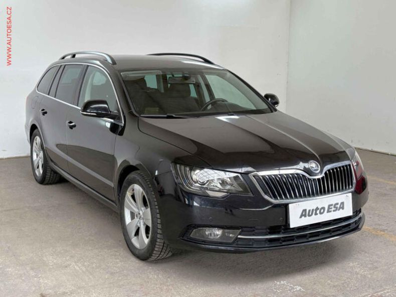 Škoda Superb - hlavní foto