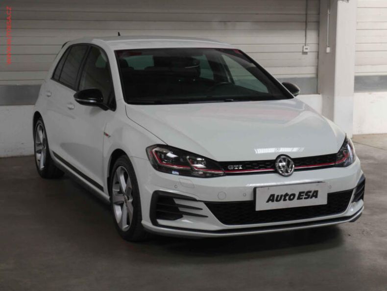 Volkswagen Golf - hlavní foto