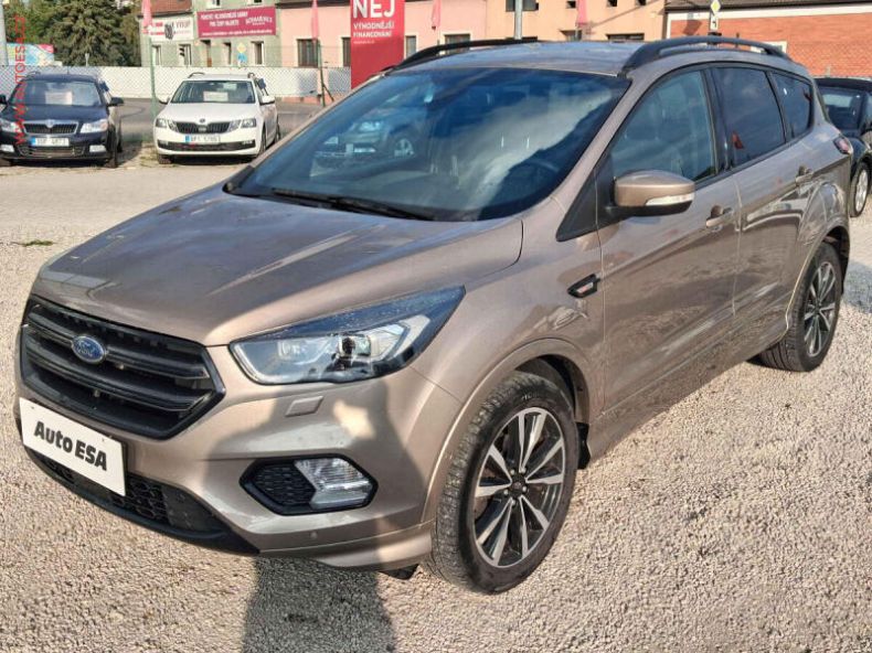 Ford Kuga - hlavní fotka