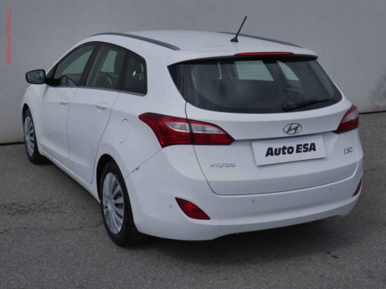 Hyundai i30 - hlavní fotka