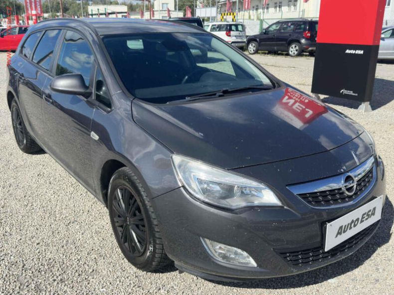 Opel Astra - hlavní fotka inzerátu