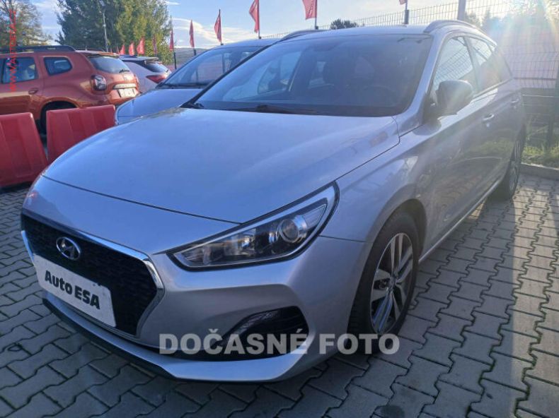 Hyundai i30 - hlavní foto