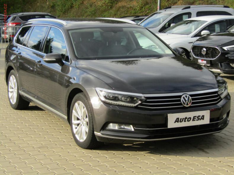 Volkswagen Passat - hlavní foto