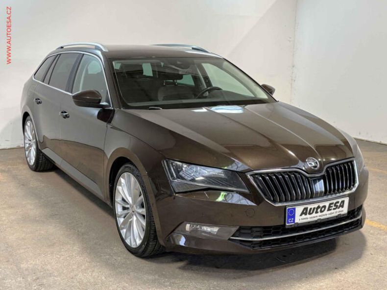 Škoda Superb - hlavní foto