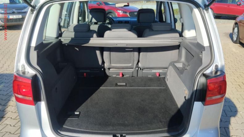 Volkswagen Touran - hlavní fotka