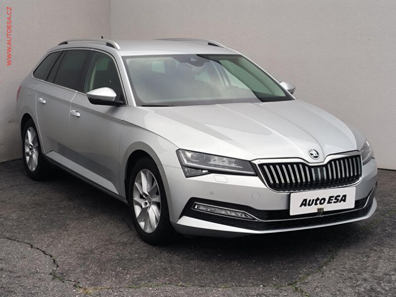 Škoda Superb - hlavní foto