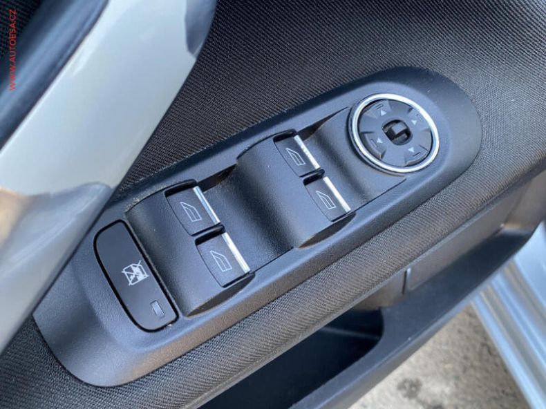 Ford Mondeo - hlavní fotka