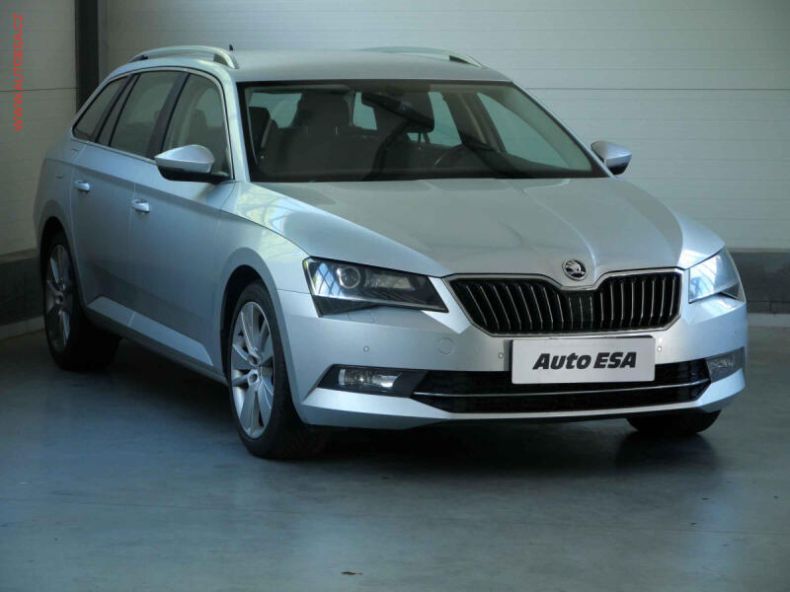 Škoda Superb - hlavní foto