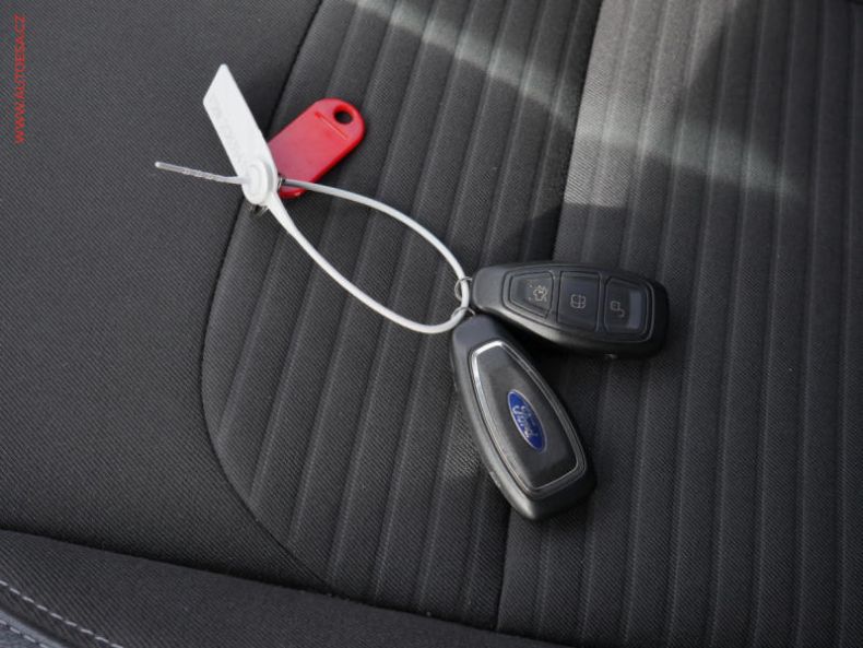 Ford Kuga - hlavní fotka