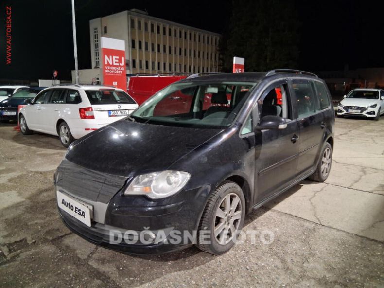 Volkswagen Touran - hlavní foto