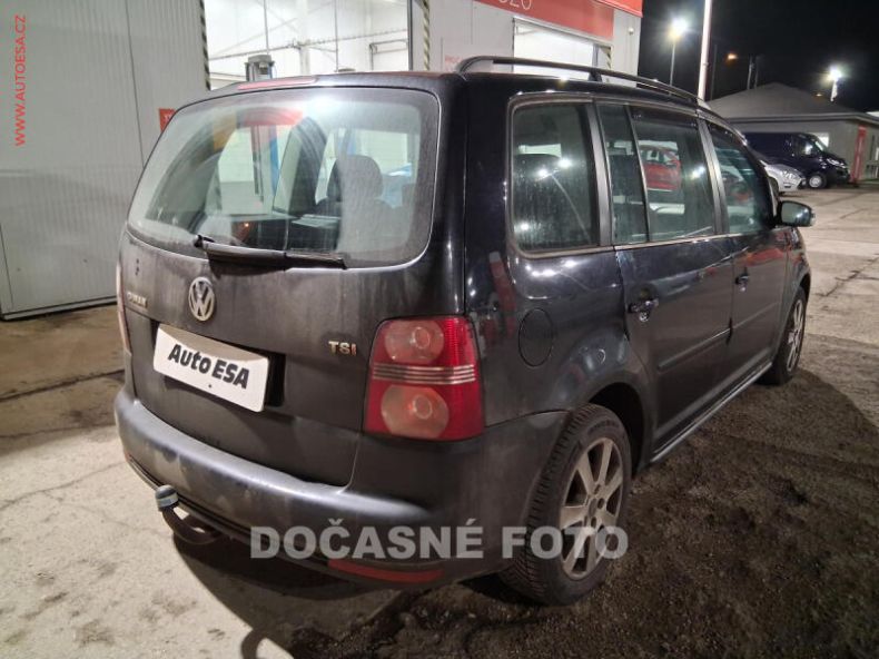 Volkswagen Touran - hlavní fotka