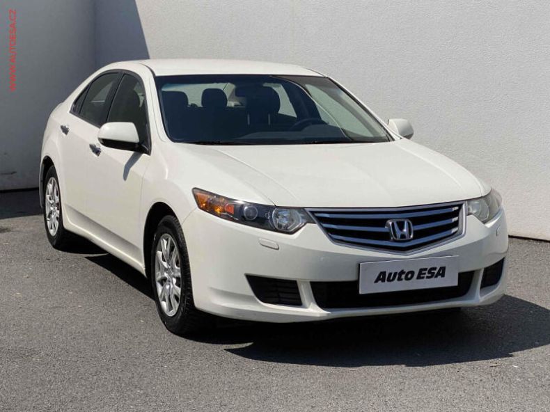 Honda Accord - hlavní foto