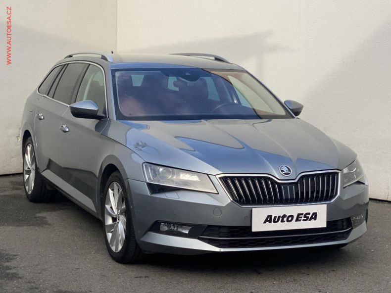 Škoda Superb - hlavní foto