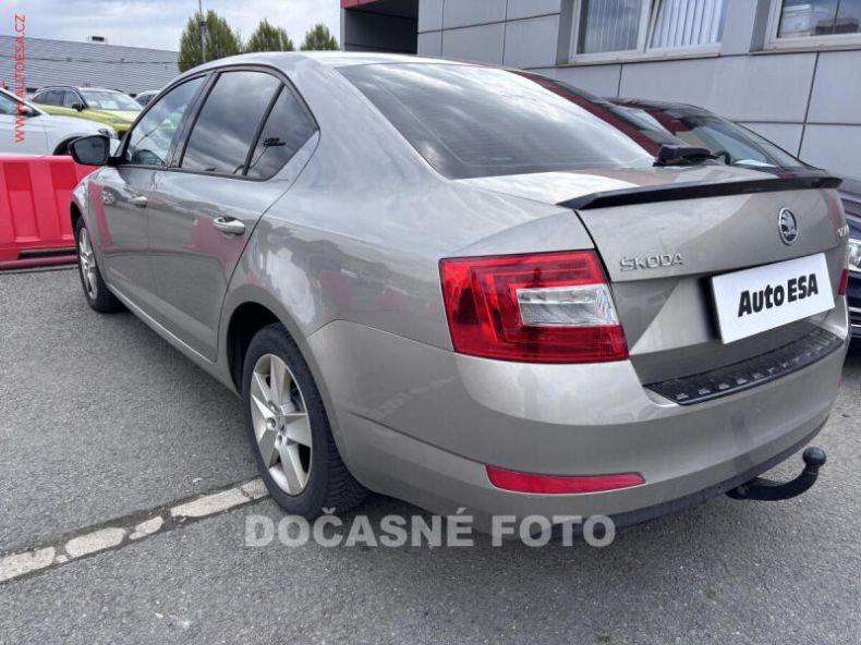 Škoda Octavia - hlavní fotka