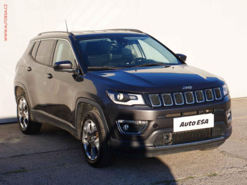 Jeep Compass - hlavní foto