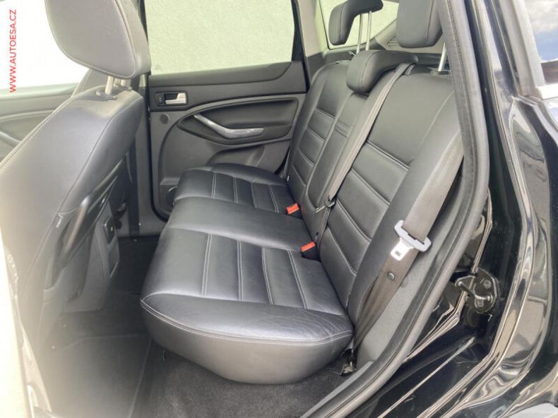 Ford Kuga - hlavní fotka