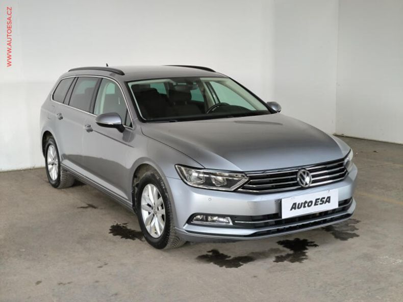 Volkswagen Passat - hlavní foto
