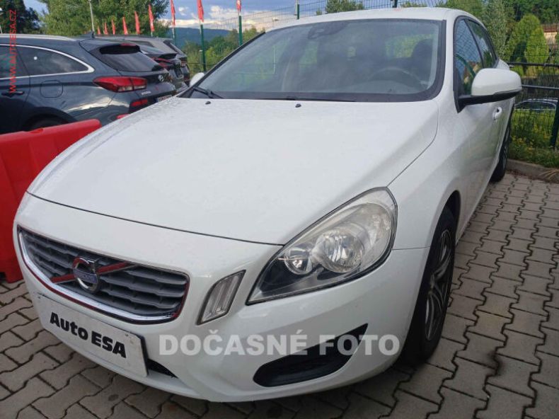 Volvo V60 - hlavní fotka inzerátu