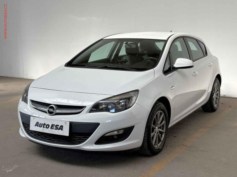 Opel Astra - hlavní fotka