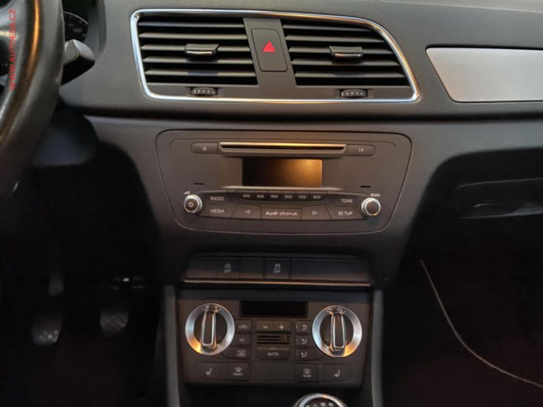 Audi Q3 - hlavní fotka