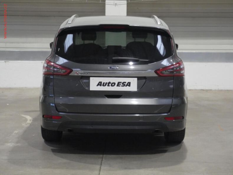 Ford S-MAX - hlavní fotka