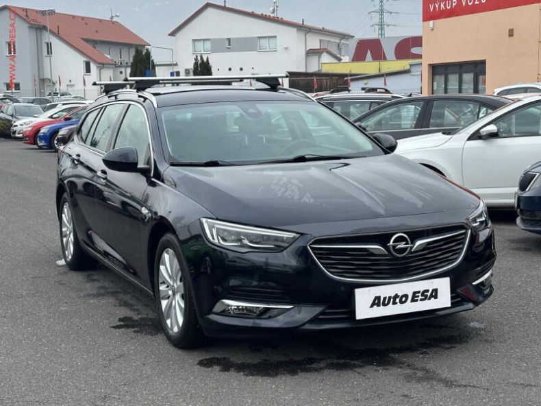 Opel Insignia - hlavní foto