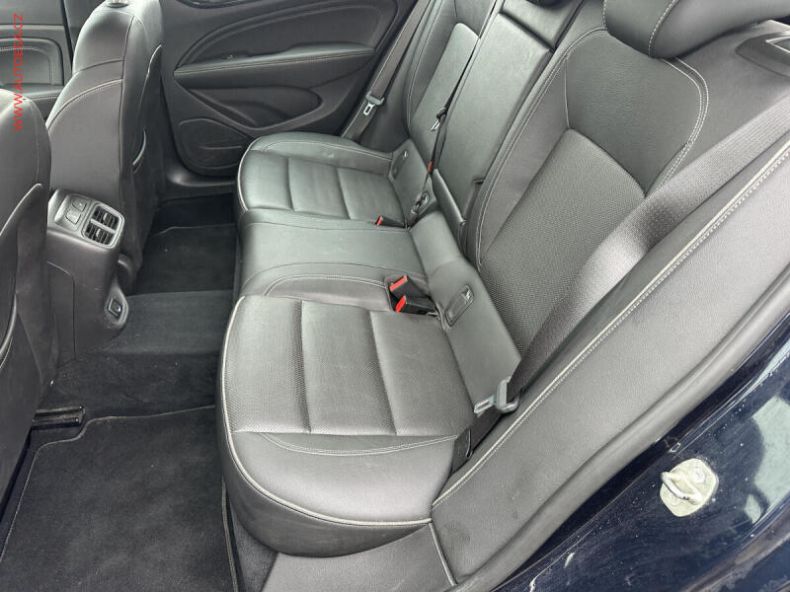 Opel Insignia - hlavní fotka