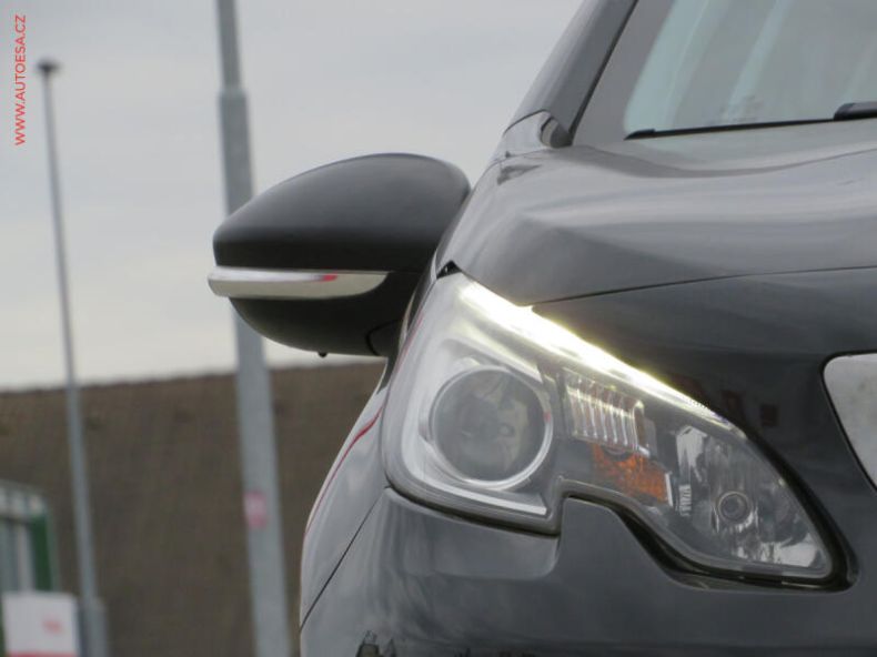 Peugeot 2008 - hlavní fotka